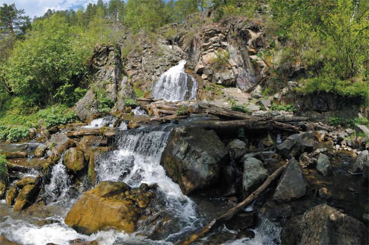 Алтай. Река Катунь. Камышлинский водопад