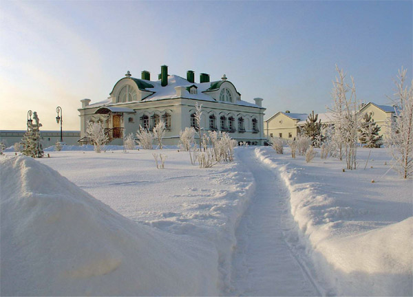 Деревня Костылева. Мужской монастырь Свято-Косьминская Пустынь