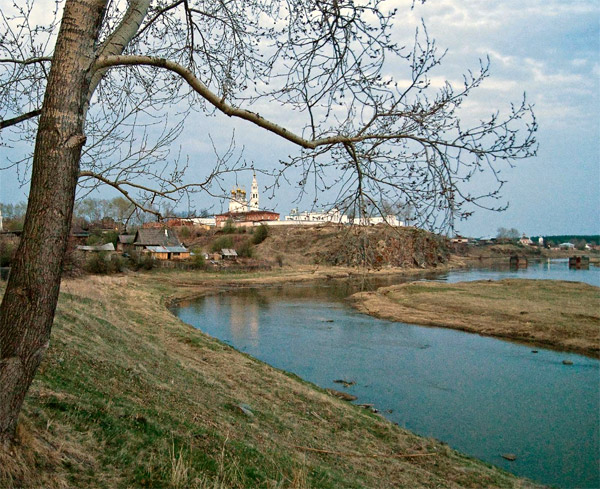 Река Тура. Вид на Верхотурский кремль