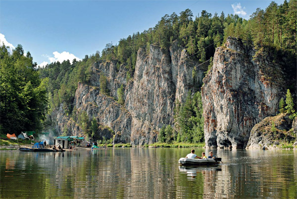 Река Чусовая. Палаточный лагерь у Камня Омутного