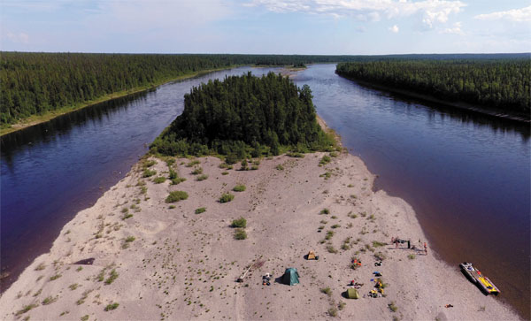 Полярный Урал. Остров на реке Войкар